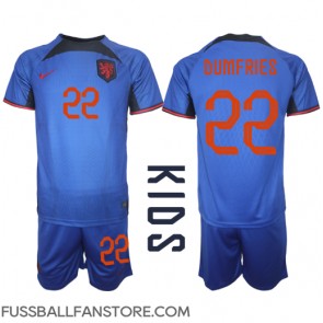 Niederlande Denzel Dumfries #22 Replik Auswärtstrikot Kinder WM 2022 Kurzarm (+ Kurze Hosen)